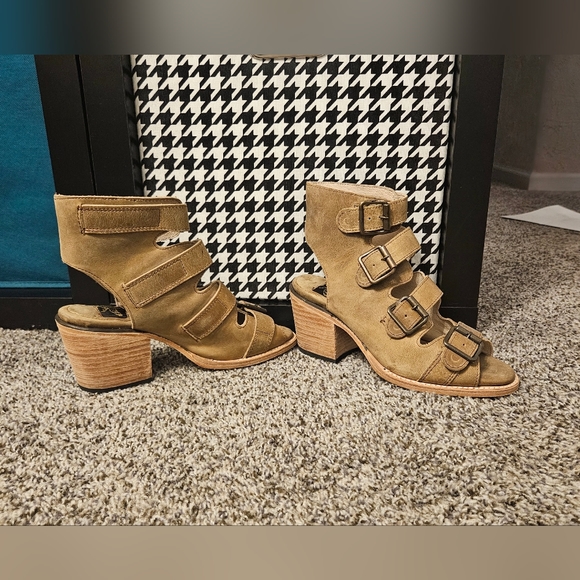 Freebird by Steven - Quail in Tan Size 6 - Picture 4 of 6